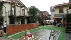 台中二日遊：審計新村巷弄與腳踏車
