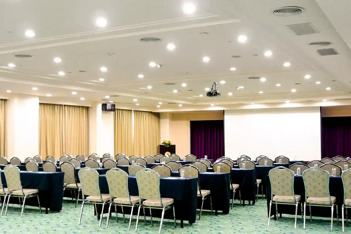 台中飯店會議室場地配置，台中福華飯店大型會議空間適合教育訓練與中大型企業會議使用。
