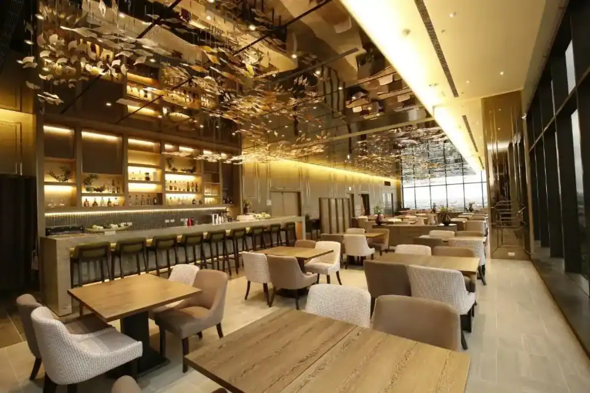 浮雲客棧餐廳空間與現代設計裝潢，是設備完善的逢甲旅館推薦選擇。