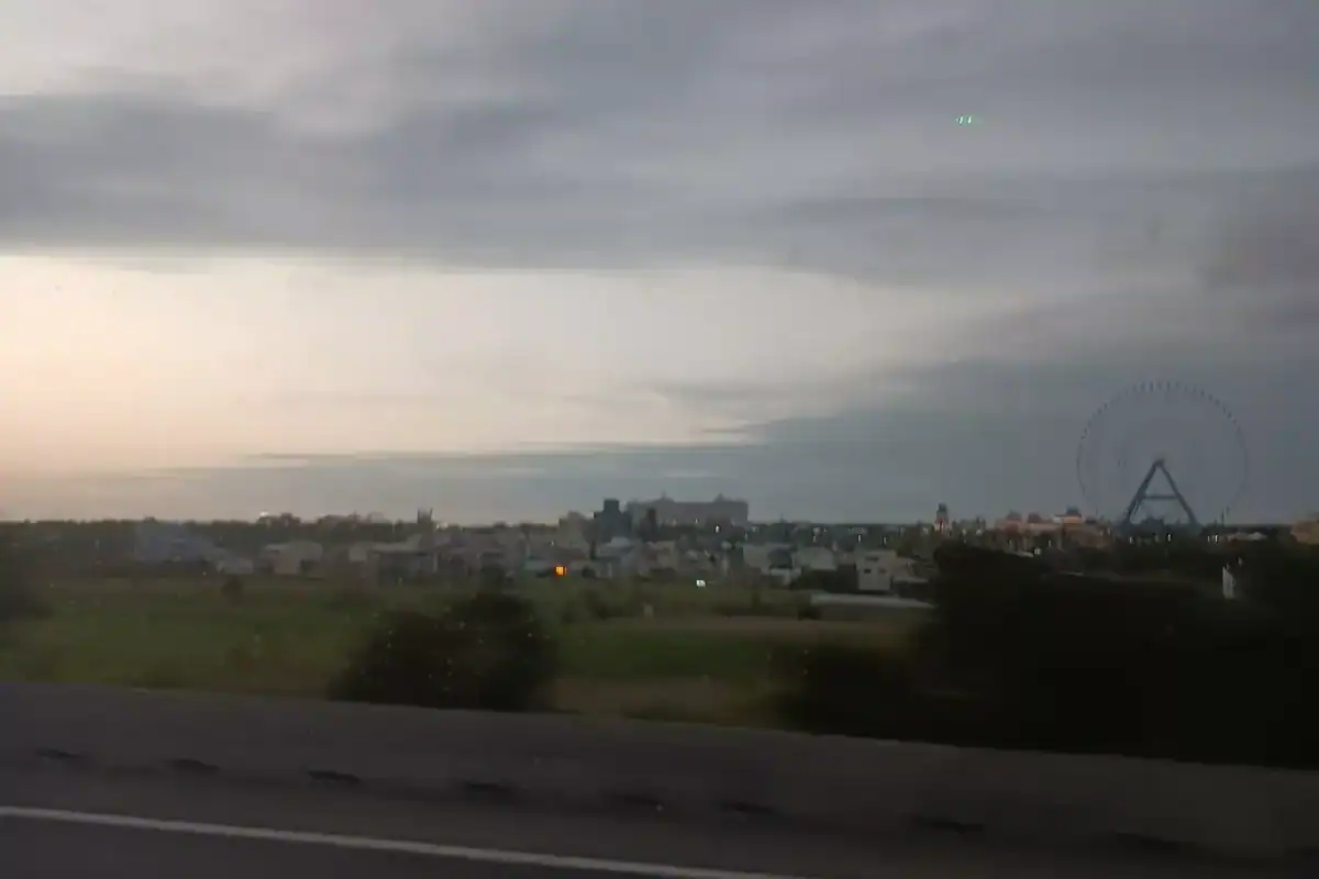 台中三天兩夜順遊的麗寶樂園天空之夢摩天輪地標