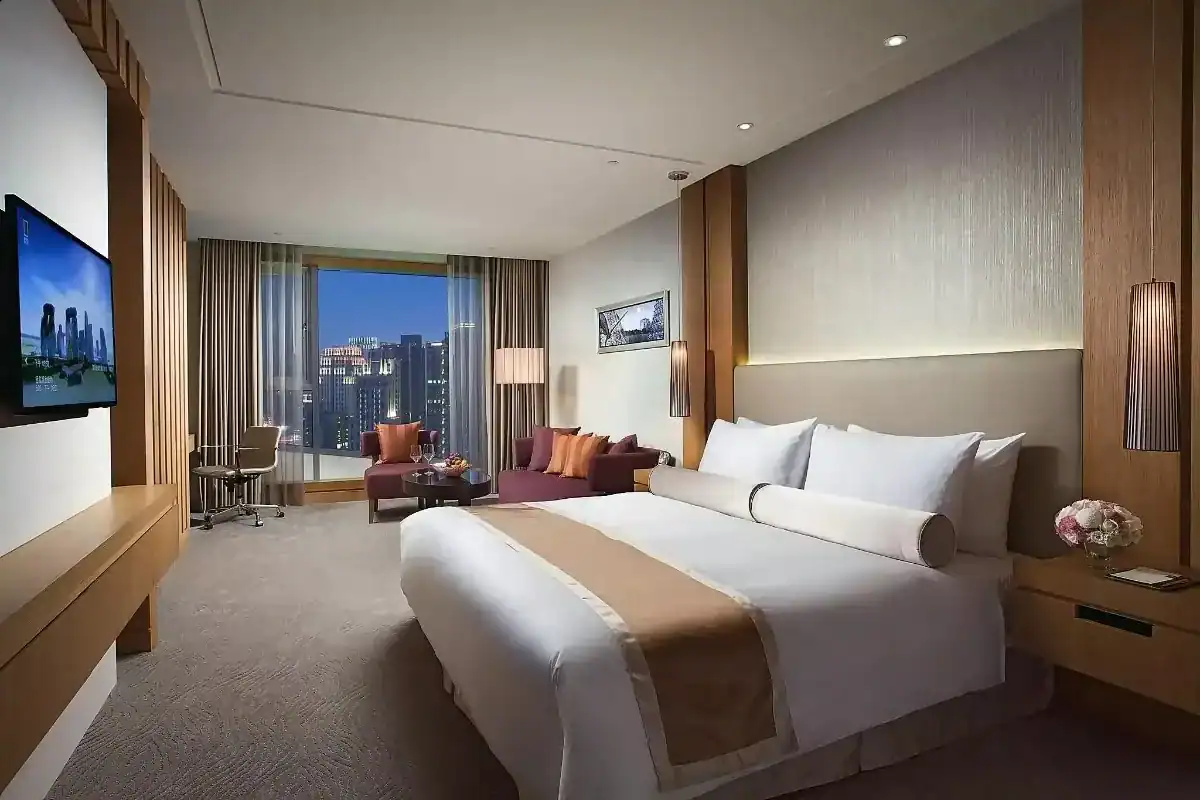 台中日月千禧酒店客房窗景,雙十連假在七期落腳的住宿環境