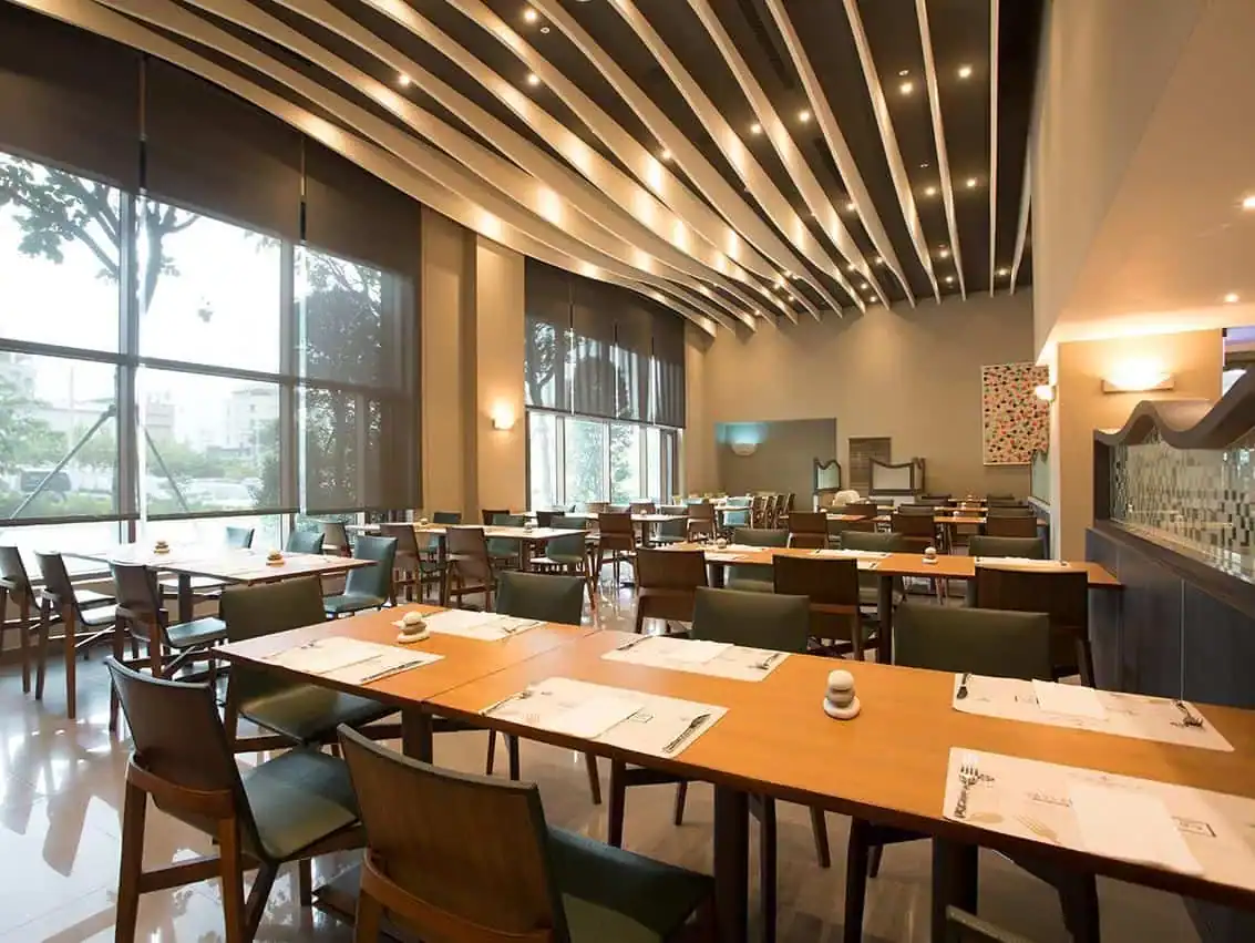 台中網美景點住宿推薦：台中港酒店餐廳實景