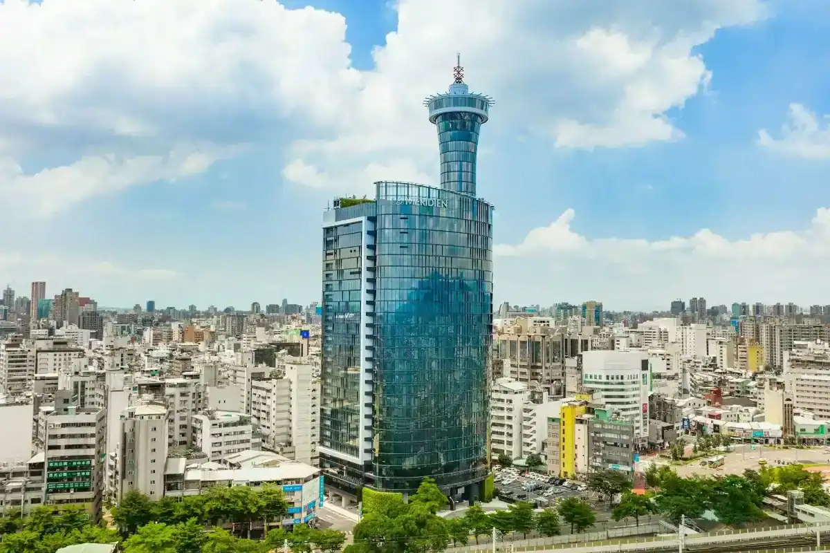 台中跨年可以去哪－台中李方艾美酒店外觀高樓建築