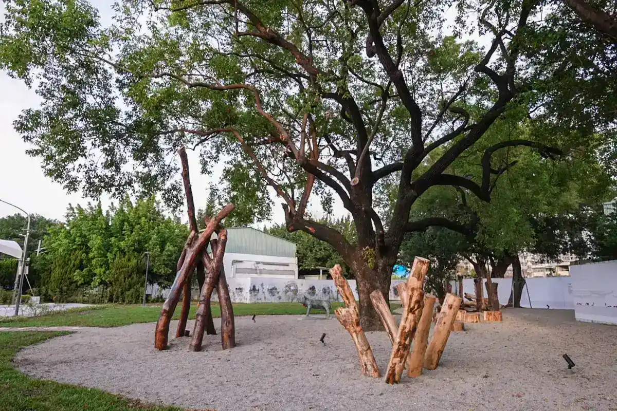 台中親子景點戶外：豬事圓滿公園附遮陽棚沙坑