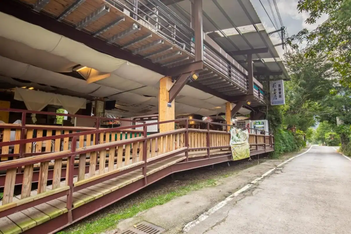 台中包棟villa推薦菘畫居露營會館的裡冷部落山景
