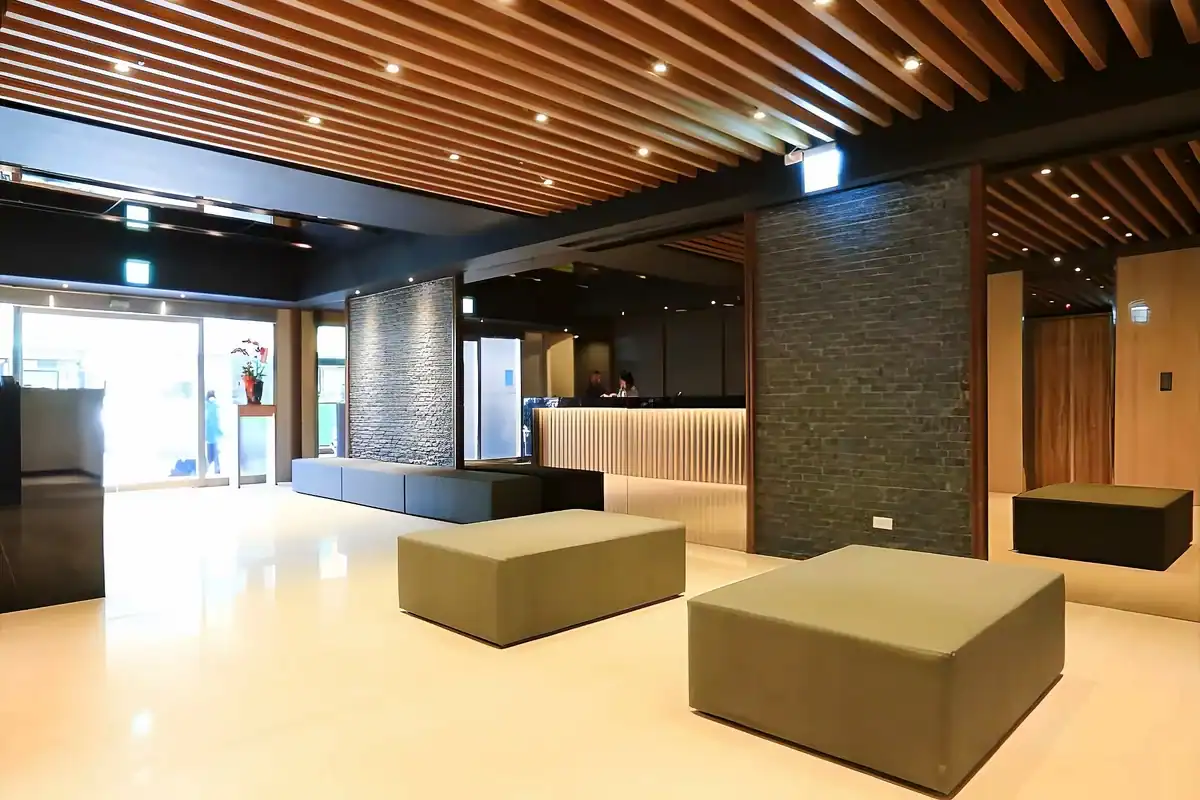 台中中區住宿推薦:巧合大飯店大廳