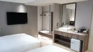 台中中區住宿推薦：塔木德酒店台灣大道館高級四人套房
