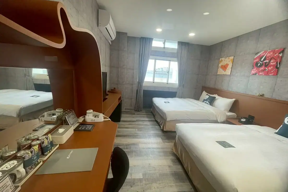 台中大里住宿往南投中繼：西悠巢旅台中霧峰交響樂館