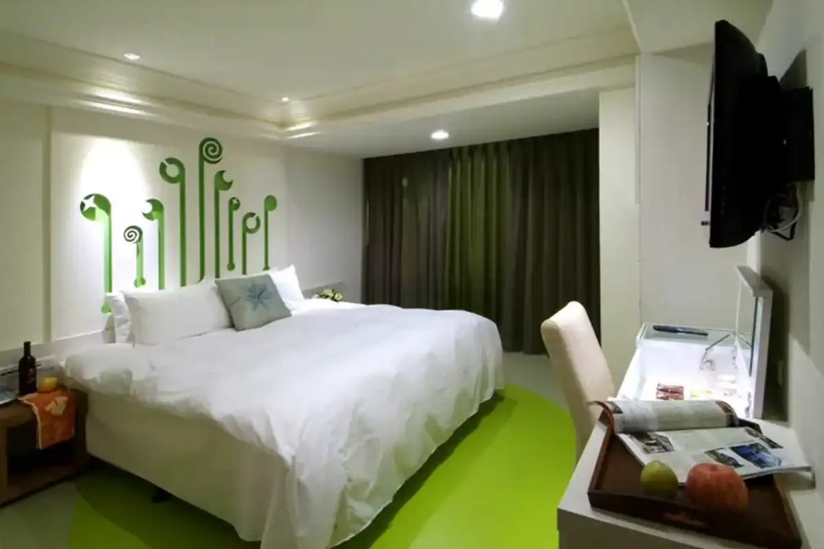 台中東區住宿推薦:奇異果快捷旅店-站前一館雙人房實景