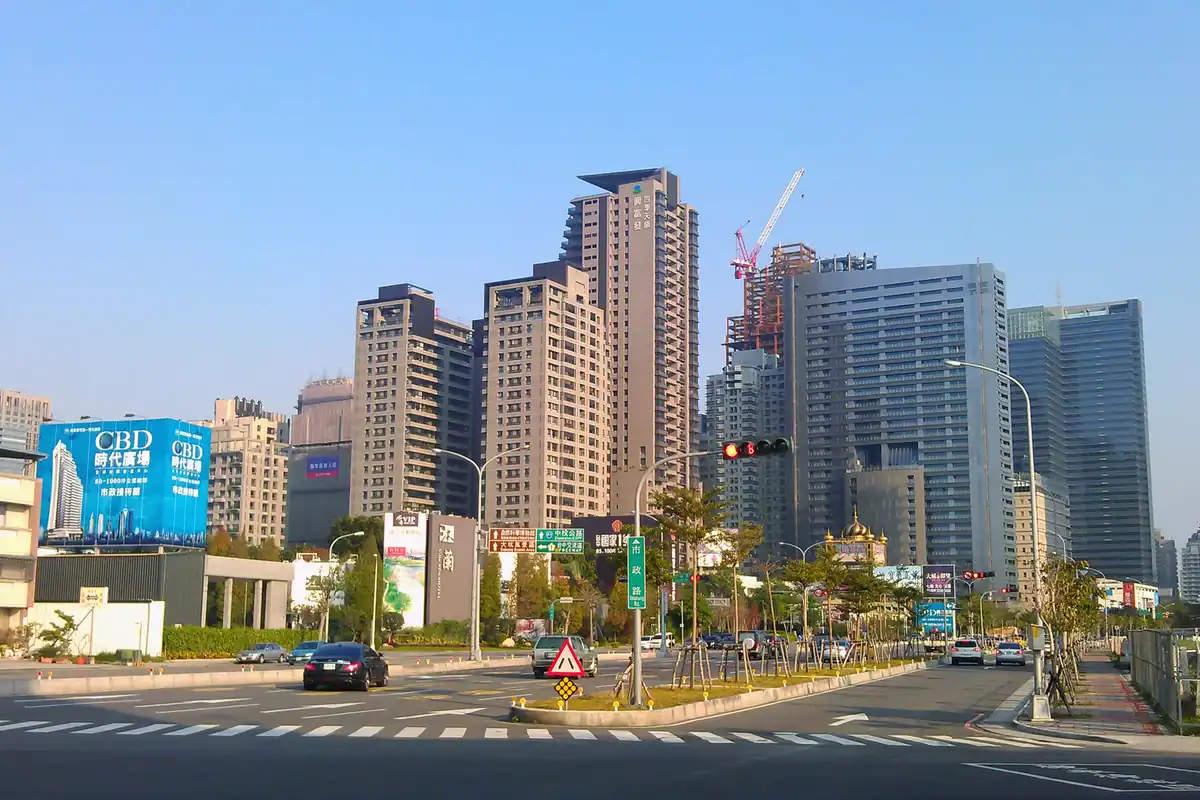 台中歌劇院附近住宿一帶的七期市政路街景