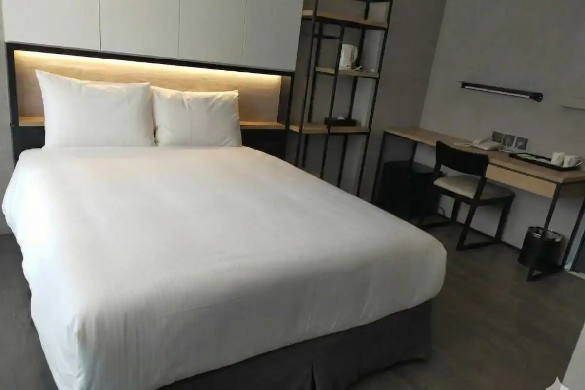 台中榮總附近住宿延伸|中山醫附近住宿:康茵行旅客房
