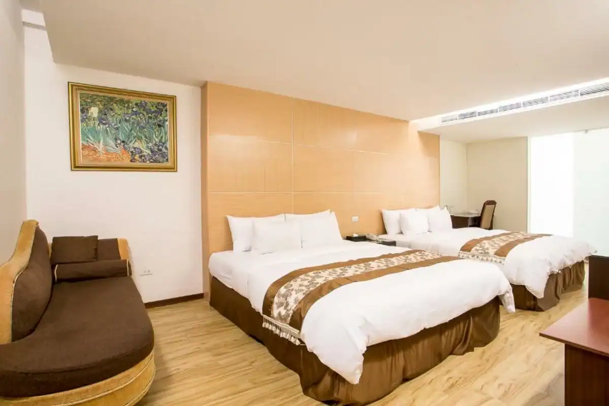 台中榮總附近住宿推薦:皇星商旅中港館雙床客房